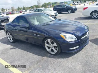 2013 Mercedes-Benz SLK-Class SLK 350 with VIN WDDPK5HA8DF054593, listed as a IAAI auction lot 41821009 with 148,571 mi miles. Bid and sale history available at carsss.com. Image 1.