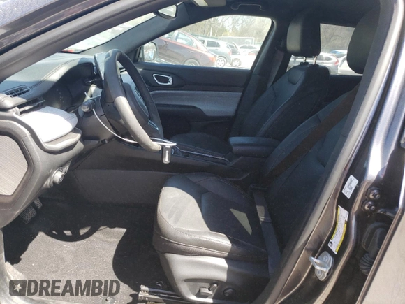 2023 Jeep Compass Latitude Lux z VIN 3C4NJDFNXPT571635, wystawiony jako Copart lot #49438395 z przebiegiem 12 019 mil mil oraz Szkoda całkowita • Salvage title. Historia ofert i sprzedaży dostępna na DreamBid. Obrazek 7.