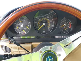 1985 Mercedes-Benz 380 z VIN WDBBA45C7FA020232, wystawiony jako IAAI lot #42206469 z przebiegiem 139 733 mil mil oraz . Historia ofert i sprzedaży dostępna na DreamBid. Obrazek 7.