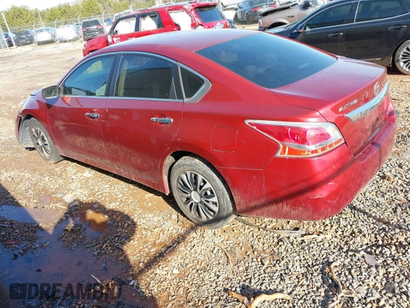 2013 Nissan Altima 2.5 S with VIN 1N4AL3AP3DC918313, listed as a IAAI auction lot 41922755 with 211,236 mi miles and . Bid and sale history available at carsss.com. Image 3.