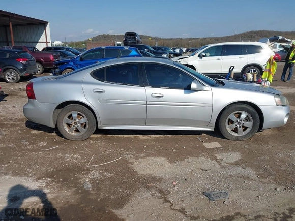 2005 Pontiac Grand Prix GT with VIN 2G2WS522151199561, listed as a IAAI auction lot 40809576 with NaN miles. Bid and sale history available at carsss.com. Image 13.