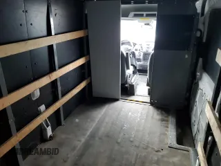 2017 Ford Transit z VIN 1FTYR2XM0HKA03493, wystawiony jako Copart lot #70397104 z przebiegiem 133 839 mil mil oraz Szkoda całkowita • Salvage title. Historia ofert i sprzedaży dostępna na DreamBid. Obrazek 11.