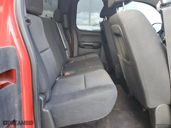 2010 Chevrolet Silverado 1500 LT with VIN 1GCSKSE30AZ295387, listed as a Copart auction lot 81740104 with 212,163 mi miles and Clean Title. Bid and sale history available at carsss.com. Image 10.