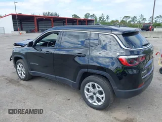 2025 Jeep Compass Latitude с VIN 3C4NJDBN9ST569440, выставлен на аукционе IAAI как лот 42098482 с пробегом 2 575 миль миль и . История ставок и продаж доступна на DreamBid. Изображение 12.