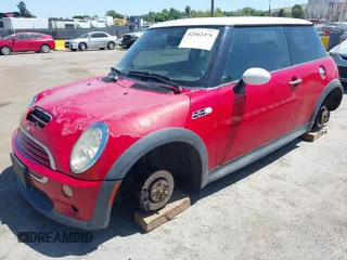 2005 MINI Hardtop S with VIN WMWRE33535TL12429, listed as a IAAI auction lot 42162496 with 176,573 mi miles and . Bid and sale history available at DreamBid. Image 2.