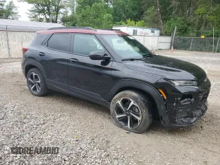 2021 Chevrolet TrailBlazer RS with VIN KL79MTSL8MB075248, listed as a Copart auction lot 56463304 with 29,304 mi miles and Salvage Title. Bid and sale history available at DreamBid. Image 4.