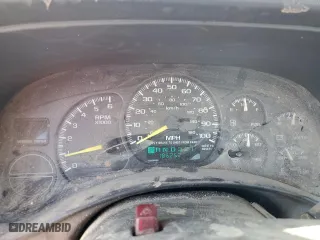 2000 Chevrolet Silverado 1500 with VIN 1GCEC14W7YE202012, listed as a Copart auction lot 44597655 with 186,252 mi miles and Clean Title. Bid and sale history available at carsss.com. Image 9.