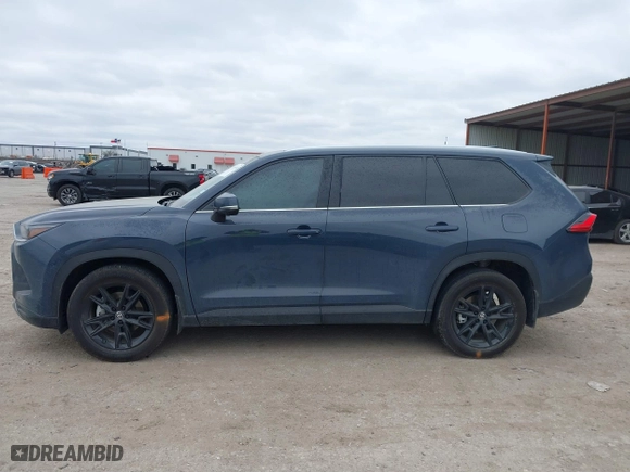 2024 Toyota Grand Highlander Hybrid XLE with VIN 5TDACAB54RS020546, listed as a IAAI auction lot 41610481 with 16,000 mi miles. Bid and sale history available at carsss.com. Image 14.