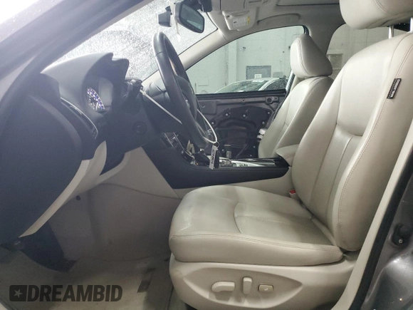 2017 Infiniti Q50 Signature Edition z VIN JN1EV7AR4HM834373, wystawiony jako Copart lot #56761575 z przebiegiem 44 333 mil mil oraz Szkoda całkowita • Salvage title. Historia ofert i sprzedaży dostępna na DreamBid. Obrazek 7.