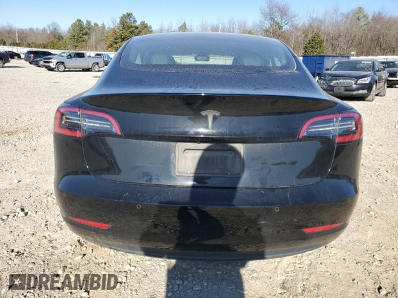 2022 Tesla Model 3 with VIN 5YJ3E1EA2NF317860, listed as a Copart auction lot 47372235 with 44,057 mi miles and Salvage Title. Bid and sale history available at DreamBid. Image 6.