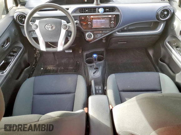 2016 Toyota Prius One z VIN JTDKDTB35G1126560, wystawiony jako Copart lot #53493825 z przebiegiem 50 872 mil mil oraz Czysty tytuł • Clean title. Historia ofert i sprzedaży dostępna na DreamBid. Obrazek 8.