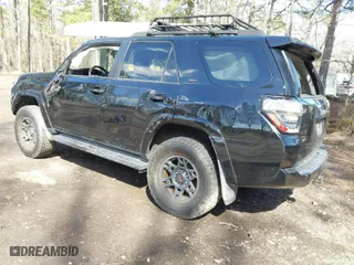 2015 Toyota 4Runner Limited with VIN JTEBU5JR0F5236193, listed as a IAAI auction lot 41700048 with 122,987 mi miles. Bid and sale history available at carsss.com. Image 3.