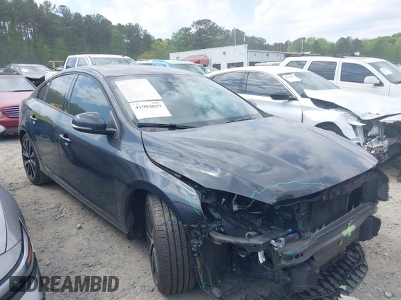 2017 Volvo S60 Dynamic with VIN YV126MFL8H2425928, listed as a IAAI auction lot 41994829 with 74,040 mi miles. Bid and sale history available at carsss.com. Image 1.