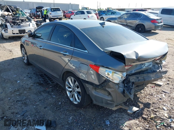 2013 Hyundai Sonata Limited with VIN 5NPEC4AC5DH676109, listed as a IAAI auction lot 41993081 with 290,920 mi miles and . Bid and sale history available at carsss.com. Image 3.