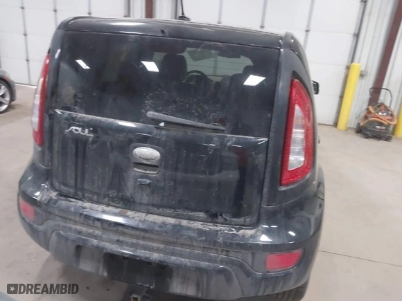 2013 Kia Soul + with VIN KNDJT2A62D7751897, listed as a IAAI auction lot 41822370 with 164,563 mi miles. Bid and sale history available at carsss.com. Image 12.