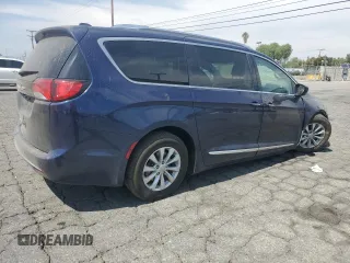 2018 Chrysler Pacifica Touring L z VIN 2C4RC1BG7JR353227, wystawiony jako Copart lot #55257335 z przebiegiem 90 697 mil mil oraz Szkoda całkowita • Salvage title. Historia ofert i sprzedaży dostępna na DreamBid. Obrazek 3.