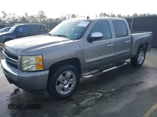 2009 Chevrolet Silverado 1500 LT with VIN 3GCEC23J79G164044, listed as a IAAI auction lot 41829225 with 207,650 mi miles. Bid and sale history available at carsss.com. Image 2.