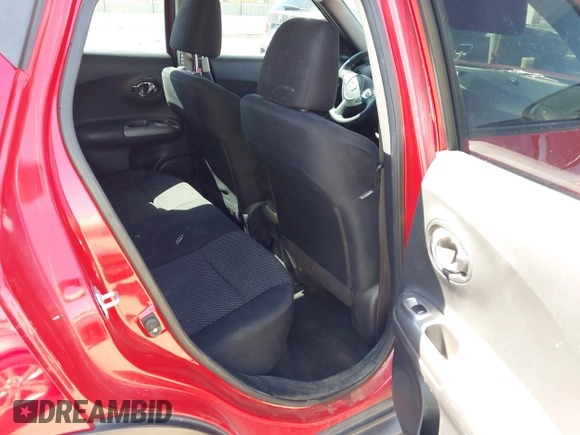 2016 Nissan Juke S with VIN JN8AF5MR2GT601724, listed as a IAAI auction lot 42053764 with 123,292 mi miles. Bid and sale history available at carsss.com. Image 8.