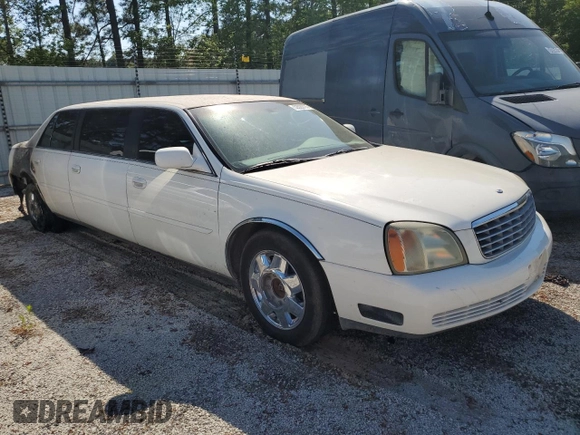 2002 Cadillac DeVille Limousine z VIN 1GEEH90Y72U550842, wystawiony jako Copart lot #52629735 z przebiegiem Nie podano mil oraz Szkoda całkowita • Salvage title. Historia ofert i sprzedaży dostępna na DreamBid. Obrazek 4.