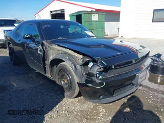 2019 Dodge Challenger SXT z VIN 2C3CDZAG4KH524420, wystawiony jako IAAI lot #41366532 z przebiegiem 89 572 mil mil oraz . Historia ofert i sprzedaży dostępna na DreamBid. Obrazek 1.