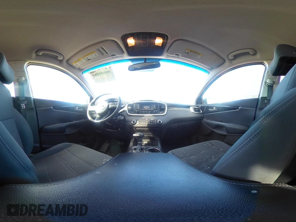 2018 Kia Sorento LX with VIN 5XYPG4A32JG350672, listed as a IAAI auction lot 40830917 with 82,437 mi miles. Bid and sale history available at carsss.com. Image 18.