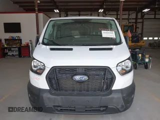 2024 Ford Transit z VIN 1FTYE2Y89RKB18494, wystawiony jako IAAI lot #42445260 z przebiegiem 19 070 mil mil oraz . Historia ofert i sprzedaży dostępna na DreamBid. Obrazek 12.