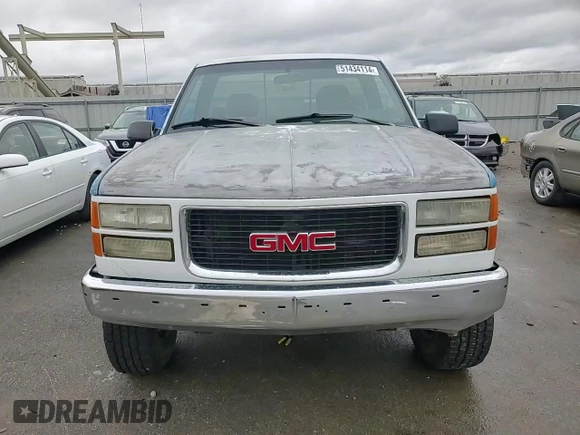 1989 GMC Sierra 2500 z VIN 1GTGK24K8KE532683, wystawiony jako Copart lot #51434114 z przebiegiem 79 134 mil mil oraz Szkody całkowita. Historia ofert i sprzedaży dostępna na DreamBid. Obrazek 10.