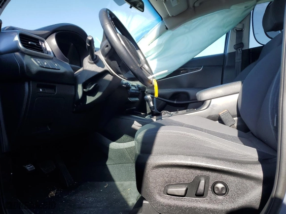 2019 Kia Sorento LX V6 with VIN 5XYPG4A53KG604862, listed as a Copart auction lot 89301205 with 54,974 mi miles and Salvage Title. Bid and sale history available at carsss.com. Image 7.