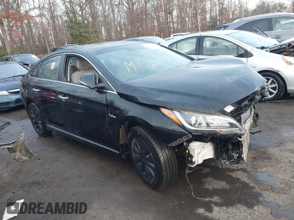 2016 Hyundai Sonata Hybrid SE with VIN KMHE24L19GA038998, listed as a IAAI auction lot 41137210 with 67,343 mi miles. Bid and sale history available at carsss.com. Image 1.