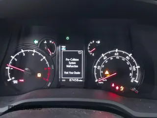 2020 Toyota 4Runner SR5 with VIN JTEBU5JR2L5779671, listed as a IAAI auction lot 41572359 with 87,458 mi miles and . Bid and sale history available at DreamBid. Image 7.