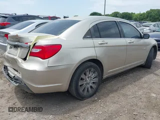 2013 Chrysler 200 LX with VIN 1C3CCBAB2DN733471, listed as a IAAI auction lot 42016020 with 182,681 mi miles and . Bid and sale history available at DreamBid. Image 4.