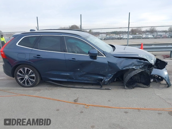 2022 Volvo XC60 Momentum z VIN YV4L12RK0N1059848, wystawiony jako IAAI lot #41714245 z przebiegiem 31 404 mil mil oraz . Historia ofert i sprzedaży dostępna na DreamBid. Obrazek 12.