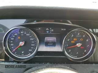 2019 Mercedes-Benz E 300 with VIN WDDZF4KB2KA552601, listed as a Copart auction lot 60702415 with 43,207 mi miles and Salvage title. Bid and sale history available at DreamBid. Image 9.