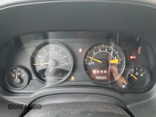 2017 Jeep Patriot Sport SE z VIN 1C4NJPBA7HD145705, wystawiony jako Copart lot #60954225 z przebiegiem 98 605 mil mil oraz Szkoda całkowita • Salvage title. Historia ofert i sprzedaży dostępna na DreamBid. Obrazek 9.