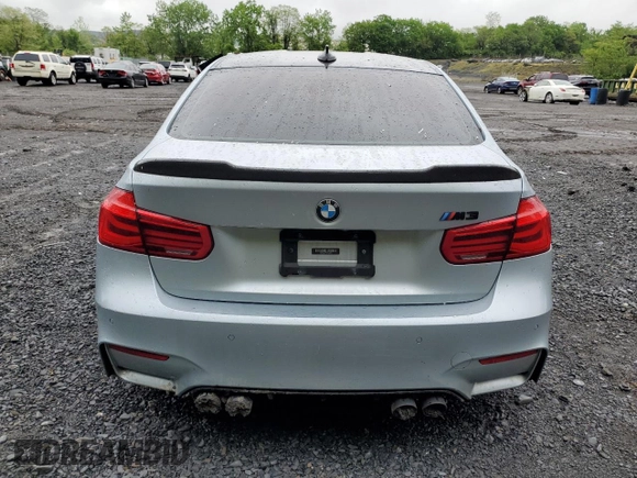 2018 BMW M3 z VIN WBS8M9C55J5K98867, wystawiony jako Copart lot #56819745 z przebiegiem 99 913 mil mil oraz Szkoda całkowita • Salvage title. Historia ofert i sprzedaży dostępna na DreamBid. Obrazek 6.