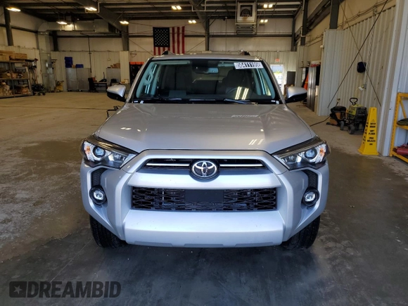 2024 Toyota 4Runner SR5 with VIN JTEEU5JR0R5314652, listed as a Copart auction lot 56411195 with 19,948 mi miles and Clean title. Bid and sale history available at DreamBid. Image 5.