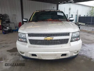 2013 Chevrolet Avalanche LTZ with VIN 3GNMCGE03DG296330, listed as a IAAI auction lot 41985209 with 265,798 mi miles and . Bid and sale history available at DreamBid. Image 12.