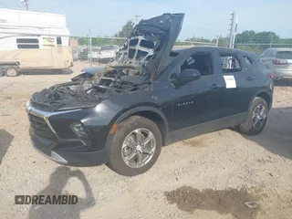 2023 Chevrolet Blazer LT z VIN 3GNKBCR41PS222938, wystawiony jako IAAI lot #42168081 z przebiegiem Nie podano mil oraz . Historia ofert i sprzedaży dostępna na DreamBid. Obrazek 2.