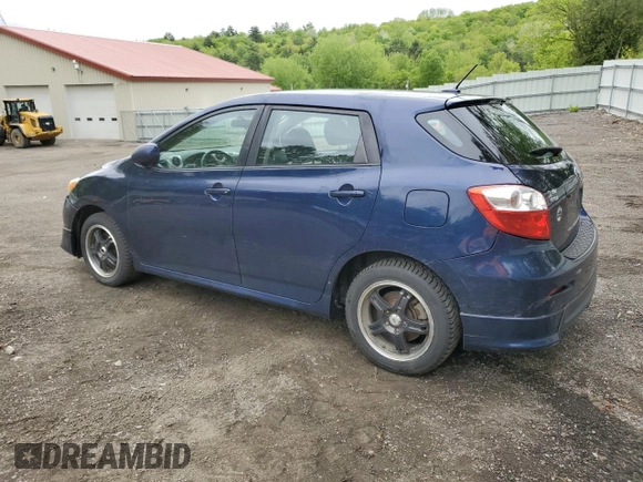 2009 Toyota Matrix S z VIN 2T1KE40E79C029074, wystawiony jako Copart lot #57972025 z przebiegiem 204 307 mil mil oraz Czysty tytuł • Clean title. Historia ofert i sprzedaży dostępna na DreamBid. Obrazek 2.