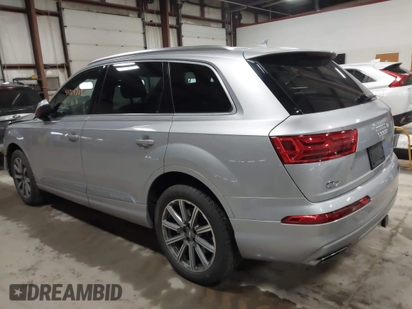 2018 Audi Q7 Premium Plus with VIN WA1LHAF76JD020886, listed as a IAAI auction lot 41719704 with 69,157 mi miles. Bid and sale history available at carsss.com. Image 3.