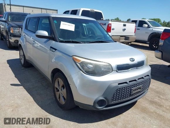 2015 Kia Soul with VIN KNDJN2A20F7794421, listed as a IAAI auction lot 41974119 with 135,758 mi miles. Bid and sale history available at carsss.com. Image 1.