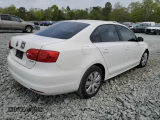 2013 Volkswagen Jetta Sedan SE with VIN 3VWDP7AJ4DM205057, listed as a Copart auction lot 53353595 with 198,500 mi miles and Salvage Title. Bid and sale history available at carsss.com. Image 3.