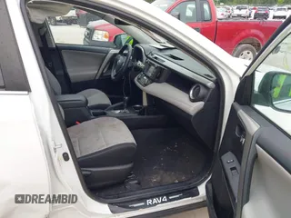 2018 Toyota RAV4 XLE with VIN 2T3WFREV4JW469929, listed as a IAAI auction lot 42536958 with 82,443 mi miles and . Bid and sale history available at DreamBid. Image 5.