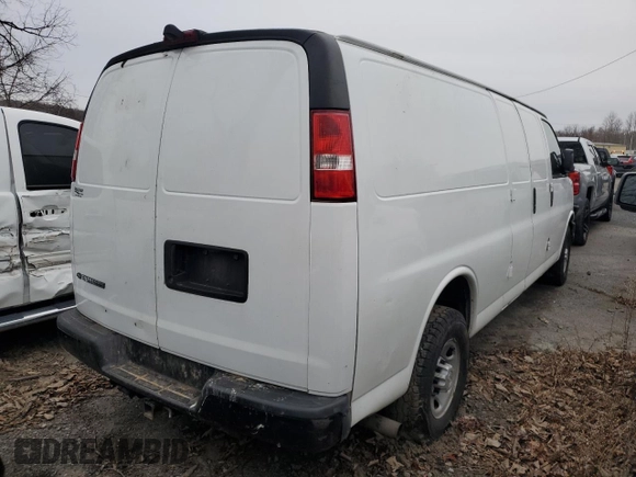 2017 Chevrolet Express Cargo Van with VIN 1GCWGBFF4H1122833, listed as a Copart auction lot 85538934 with 0 mi miles and Salvage Title. Bid and sale history available at carsss.com. Image 3.