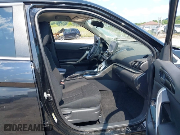 2024 Mitsubishi Eclipse Cross LE with VIN JA4ATVAAXRZ018654, listed as a IAAI auction lot 40034548 with 5,618 mi miles and . Bid and sale history available at DreamBid. Image 5.