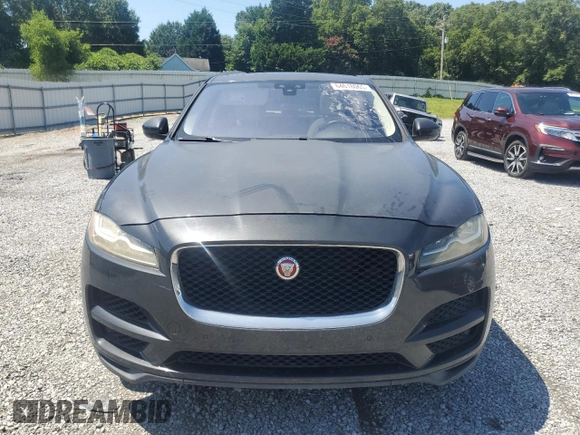 2017 Jaguar F-Pace 20d Prestige with VIN SADCK2BN2HA087888, listed as a Copart auction lot 64618065 with 104,407 mi miles and Clean title. Bid and sale history available at DreamBid. Image 5.