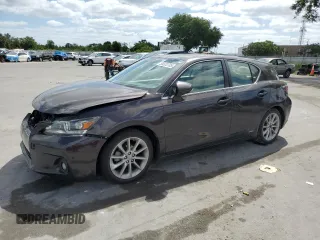 2013 Lexus CT 200h z VIN JTHKD5BH3D2161917, wystawiony jako Copart lot #55320705 z przebiegiem 129 948 mil mil oraz Szkody całkowita. Historia ofert i sprzedaży dostępna na DreamBid. Obrazek 1.