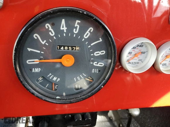 1970 Jeep CJ z VIN 8305017363765, wystawiony jako Copart lot #47984255 z przebiegiem 14 857 mil mil oraz Szkoda całkowita • Salvage title. Historia ofert i sprzedaży dostępna na DreamBid. Obrazek 9.