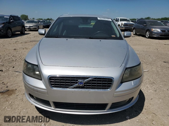 2006 Volvo S40 2.5L Turbo с VIN YV1MH682162184133, выставлен на аукционе Copart как лот 56598235 с пробегом 134 576 миль миль и Списание • Salvage title. История ставок и продаж доступна на DreamBid. Изображение 5.