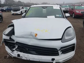 2023 Porsche Cayenne z VIN WP1AA2AY4PDA04474, wystawiony jako IAAI lot #41728559 z przebiegiem 19 514 mil mil oraz . Historia ofert i sprzedaży dostępna na DreamBid. Obrazek 12.